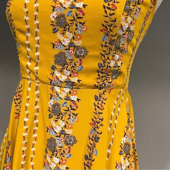 Old Navy fit and flare skater style floral mini dress with straps size S P - Picture 3 of 14